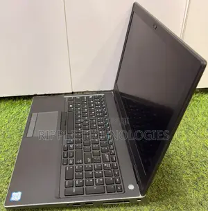 Laptop Dell Precision 7540 16GB Intel Core i9 SSD 256GB