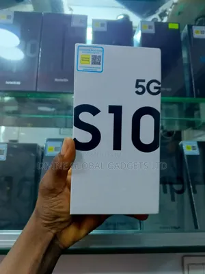 New Samsung Galaxy S10 5G 256 GB White