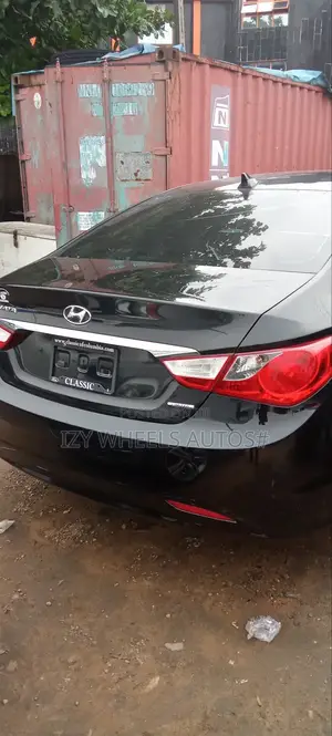 Hyundai Sonata Limited Sedan FWD (2.4L 4cyl 5A) 2010 Black