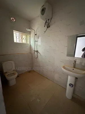 4bdrm Penthouse in In An Estate for rent