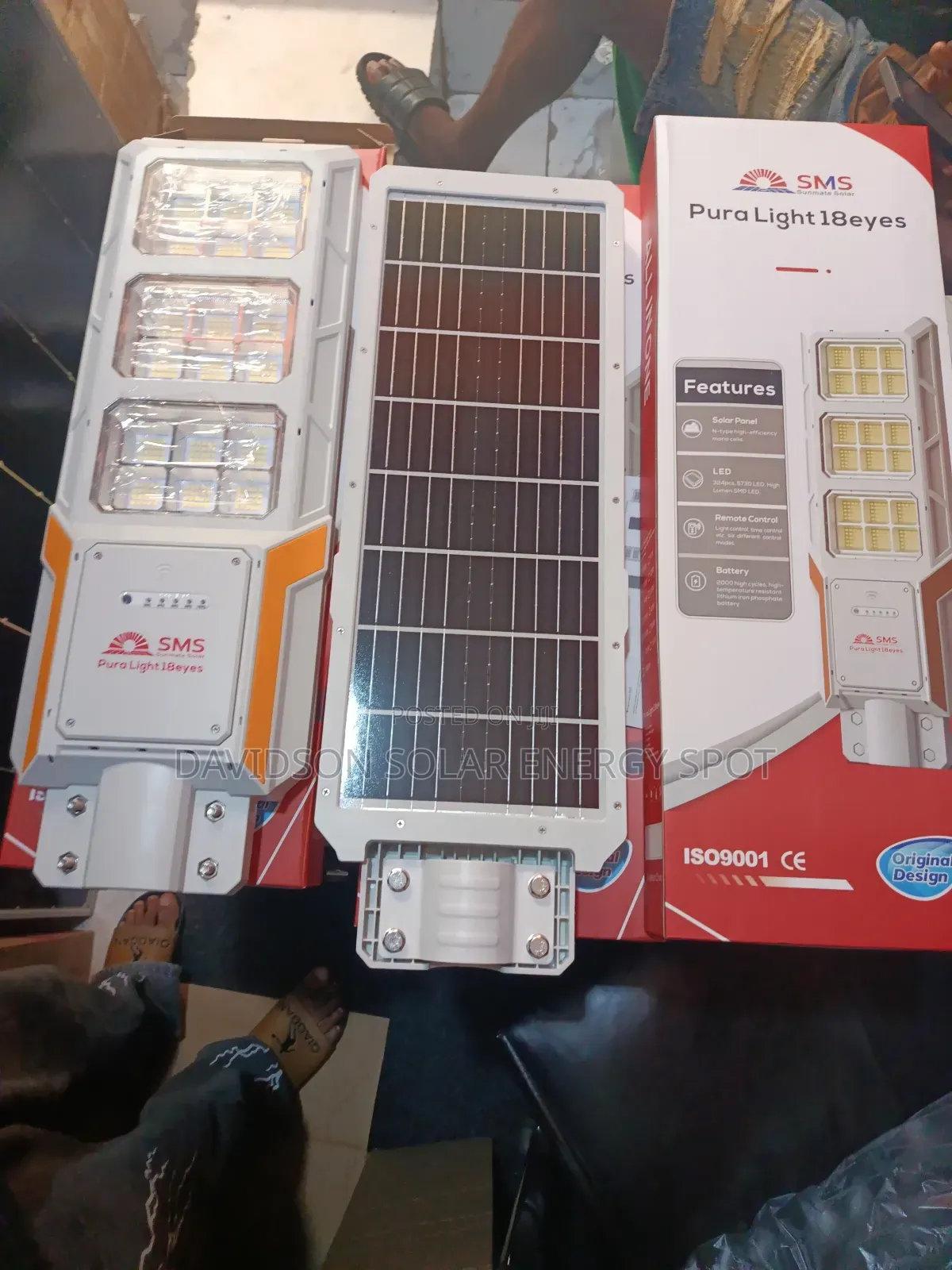 18eyes SMS Solar Street Light