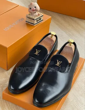 Lv (Flat Shoe) Corporate