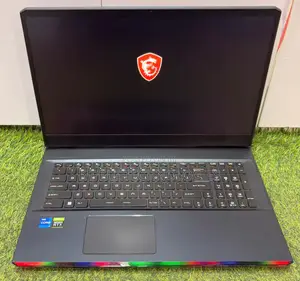 Laptop MSI Raider GE76 12UGS 32GB Intel Core i7 SSD 1T