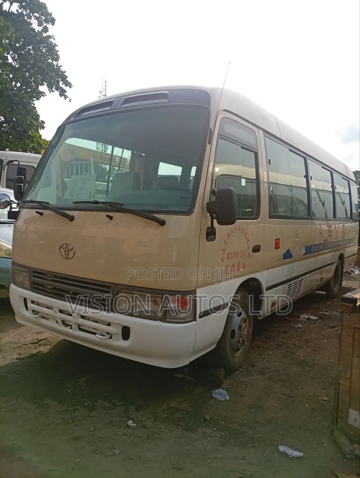 Toyota Coaster 2010 Gold
