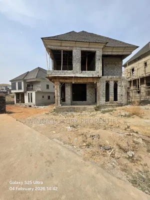 6bdrm Duplex in In An Estate At for sale
