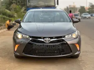 Toyota Camry 2016 Gray
