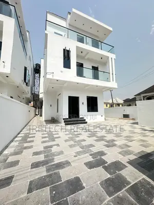5bdrm Duplex in Ikota Lekki County for sale