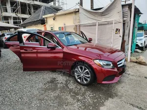 Mercedes-Benz C300 Luxury Sedan RWD (2.0L 4cyl 7A) 2016 Red