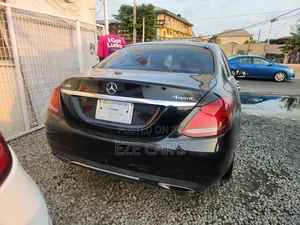 Mercedes-Benz C300 Sport 4Matic Sedan AWD (2.0L 4cyll 7A) 2016 Black