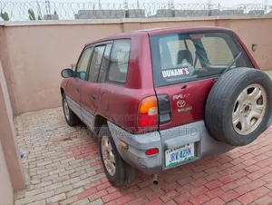 Toyota RAV4 Base AWD 2001 Pink