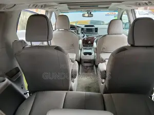 Toyota Sienna Limited 7 Passenger 2011 Gray