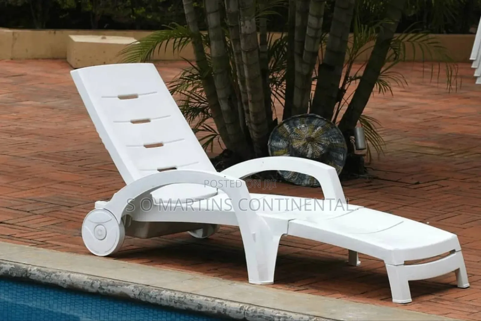 Swimming Pool Bed