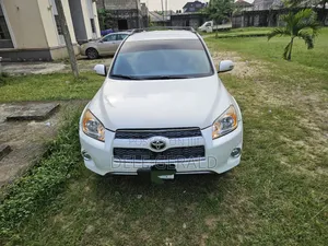 Toyota RAV4 Limited 4x4 2009 White