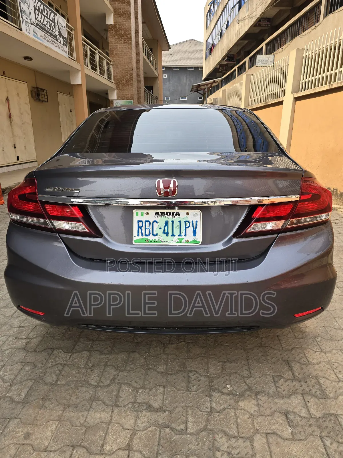 2015 Honda Civic EX-L w/Navigation 4dr Sedan (1.8L 4cyl CVT)