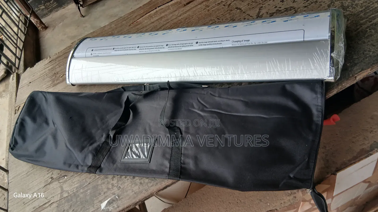 Roll Up Banner Stand