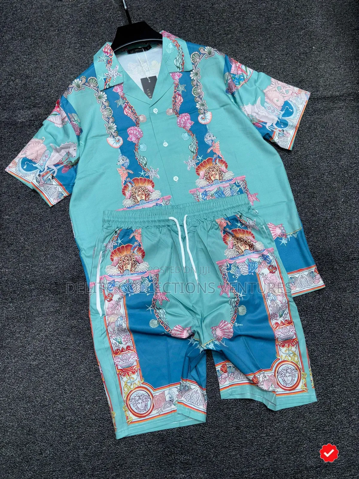 *Quality Vintage Up and Down in Store *
Beach Wear Combo