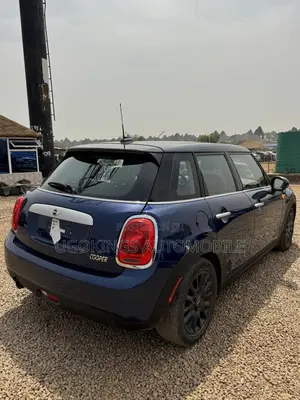 Mini Cooper 2016 Blue