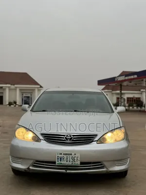 Toyota Camry 2005 Silver
