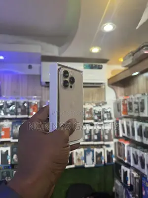 Apple iPhone 16 Pro 256 GB Gold