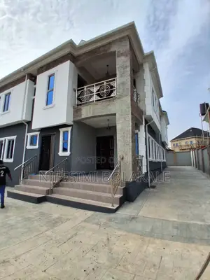 2bdrm Block of Flats in 7Up Road Oluyole, for rent