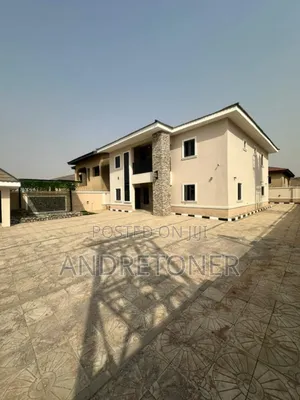 5bdrm Duplex in Wumba for sale