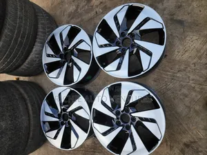 18inch Cr-v Honda 2017.