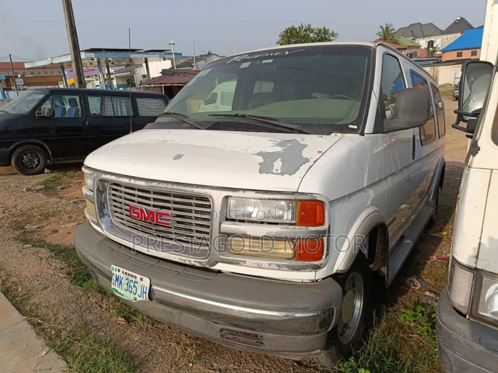GMC 4500 2003 White
