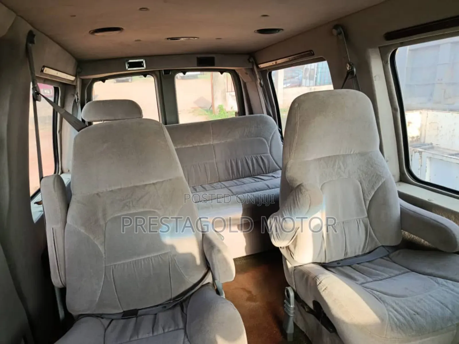 GMC 4500 2003 White