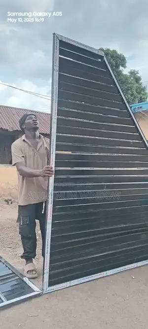 Frameless Window