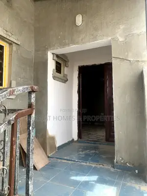 2bdrm Block of Flats in Okota for rent