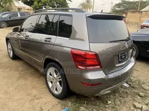 Mercedes-Benz GLK-Class 350 SUV 2013 Brown