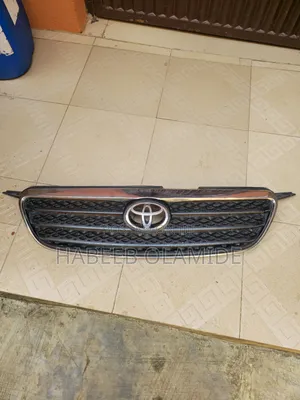2003-06 Toyota Corolla Front Grille