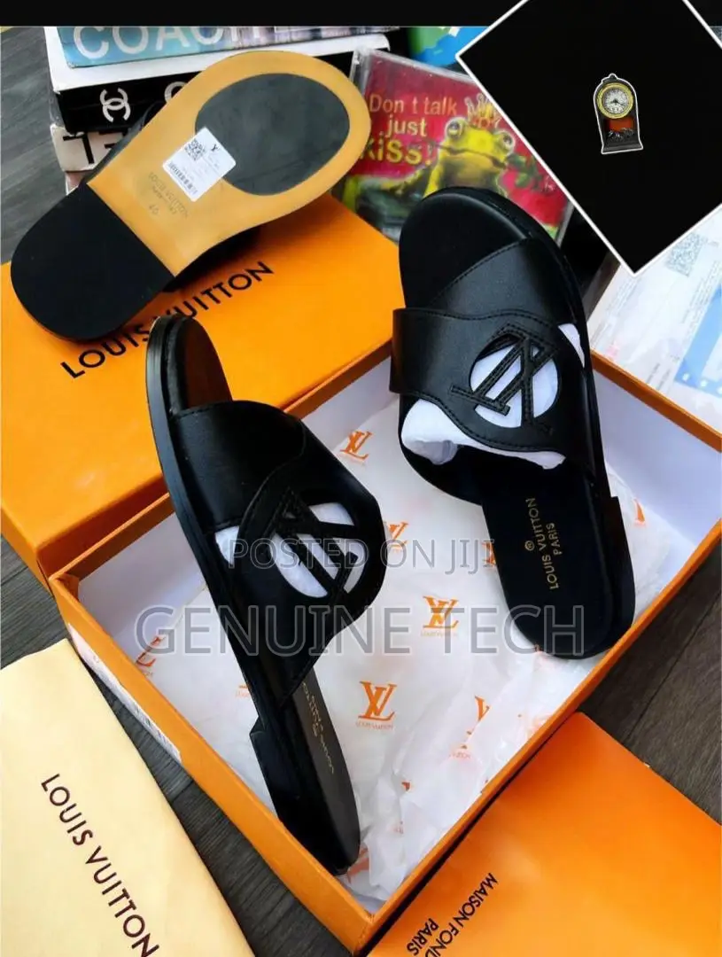 Louis Vuitton Slippers