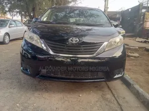 Toyota Sienna 7 Passenger 2012 Black