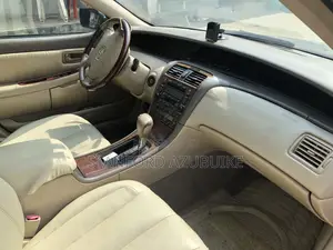 Toyota Camry 2000 Gray