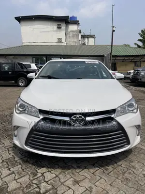 Toyota Camry 2016 White