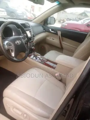 Toyota Highlander Limited 3.5l 4WD 2013 Black