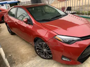 Toyota Corolla S 4dr Sedan (1.8L 4cyl CVT) 2016 Red