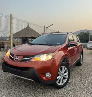 Toyota RAV4 Limited 4dr SUV AWD (2.5L 4cyl 6A) 2015