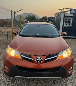 Toyota RAV4 Limited 4dr SUV AWD (2.5L 4cyl 6A) 2015