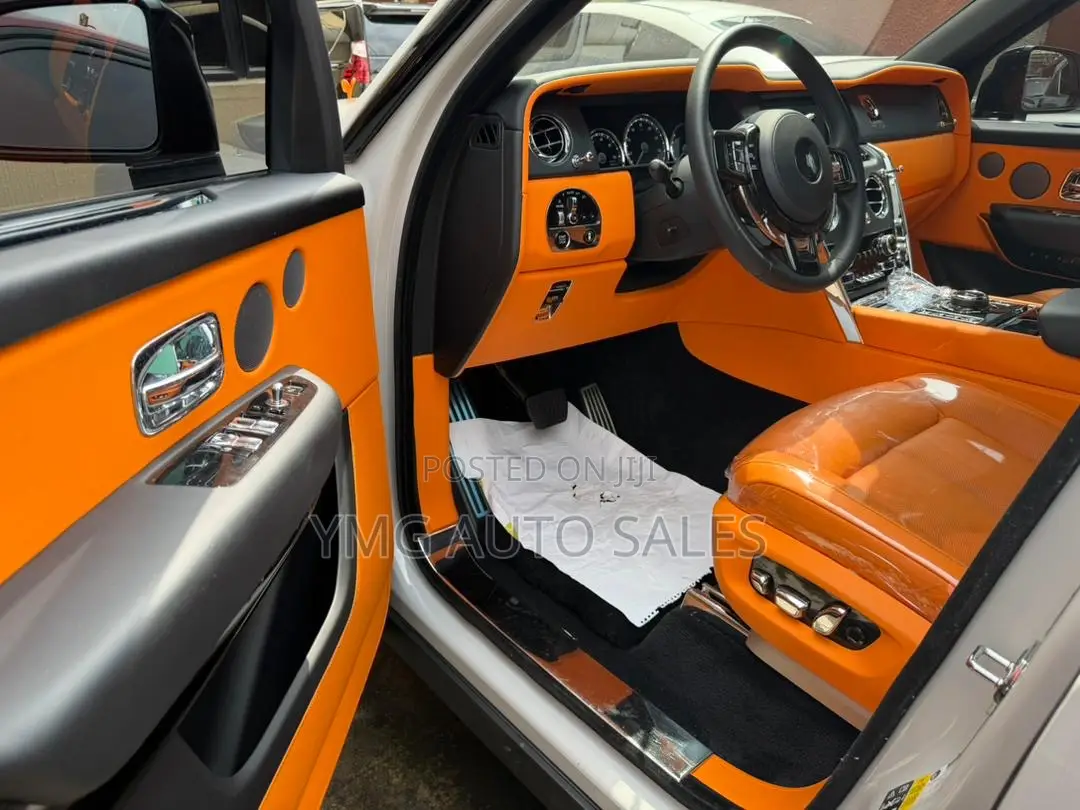 Rolls-Royce Cullinan 2024 White