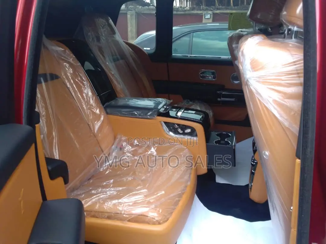 Rolls-Royce Cullinan 2024 Red