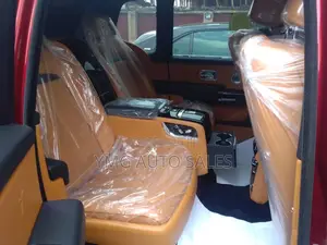 Rolls-Royce Cullinan 2024 Red