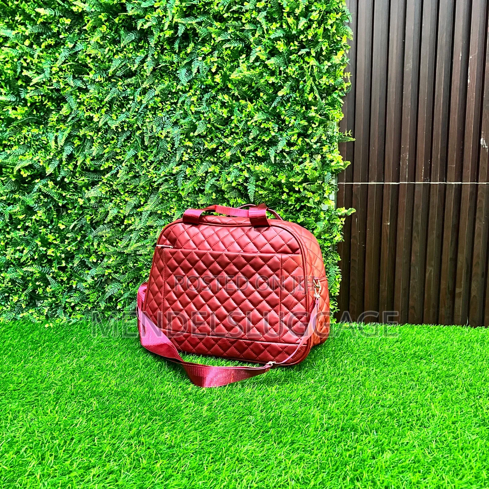 Luxury Red Diamond-Pattern Travel Suitcase Set