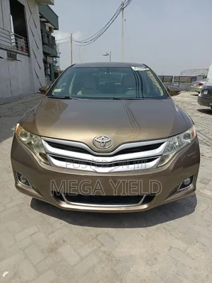 Toyota Venza XLE AWD V6 2013 Gold