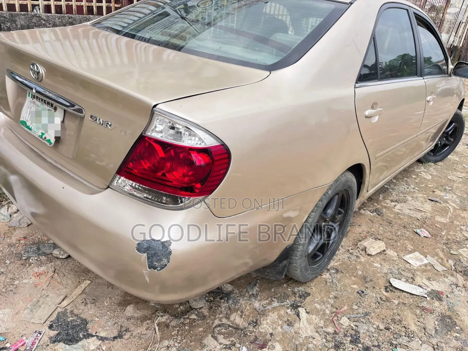 2005 Toyota Camry XLE 4dr Sedan (2.4L 4cyl 5A)