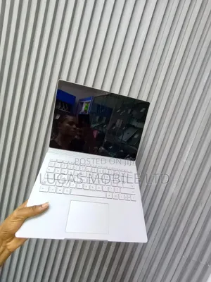 Laptop Microsoft Surface Book 2 8GB Intel Core i5 SSD 256GB