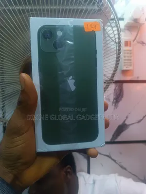 New Apple iPhone 13 128 GB Green