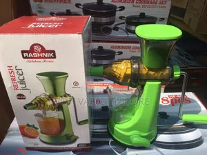 Multifunctional Manual Fruit Juicer/Extractor