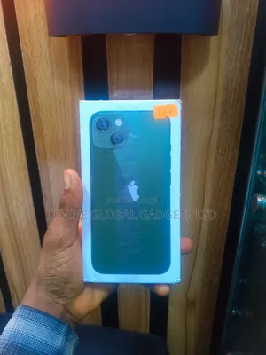 New Apple iPhone 13 256 GB Silver
